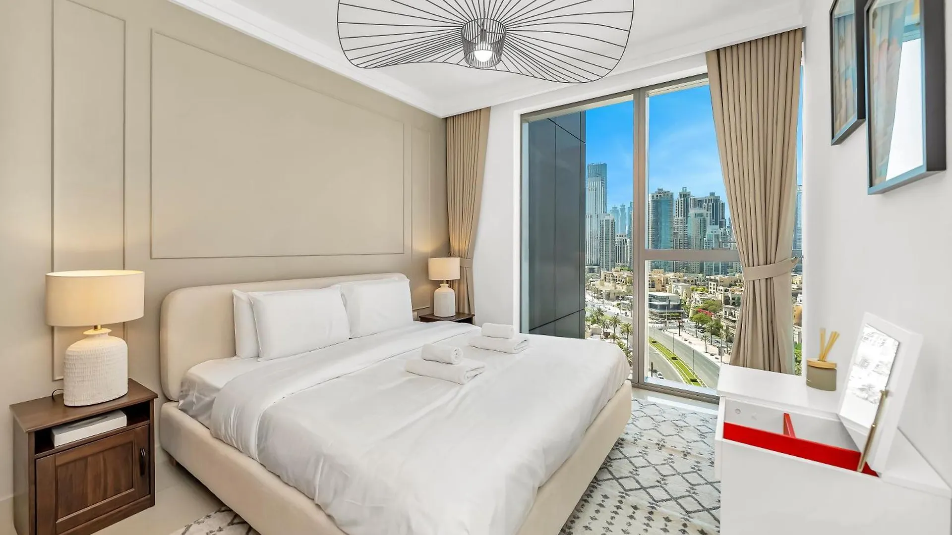 New! Ps5! Burj Khalifa View & Infinity Pool Apartment Dubai 0*,  United Arab Emirates