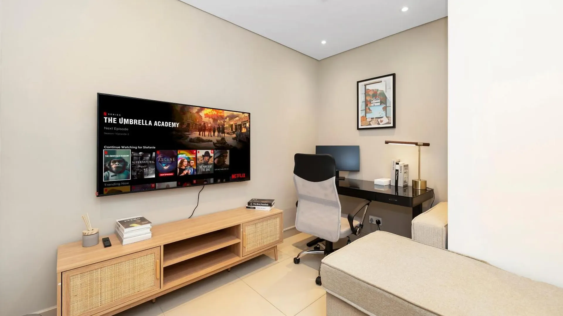 New! Ps5! Burj Khalifa View & Infinity Pool Apartment Dubai