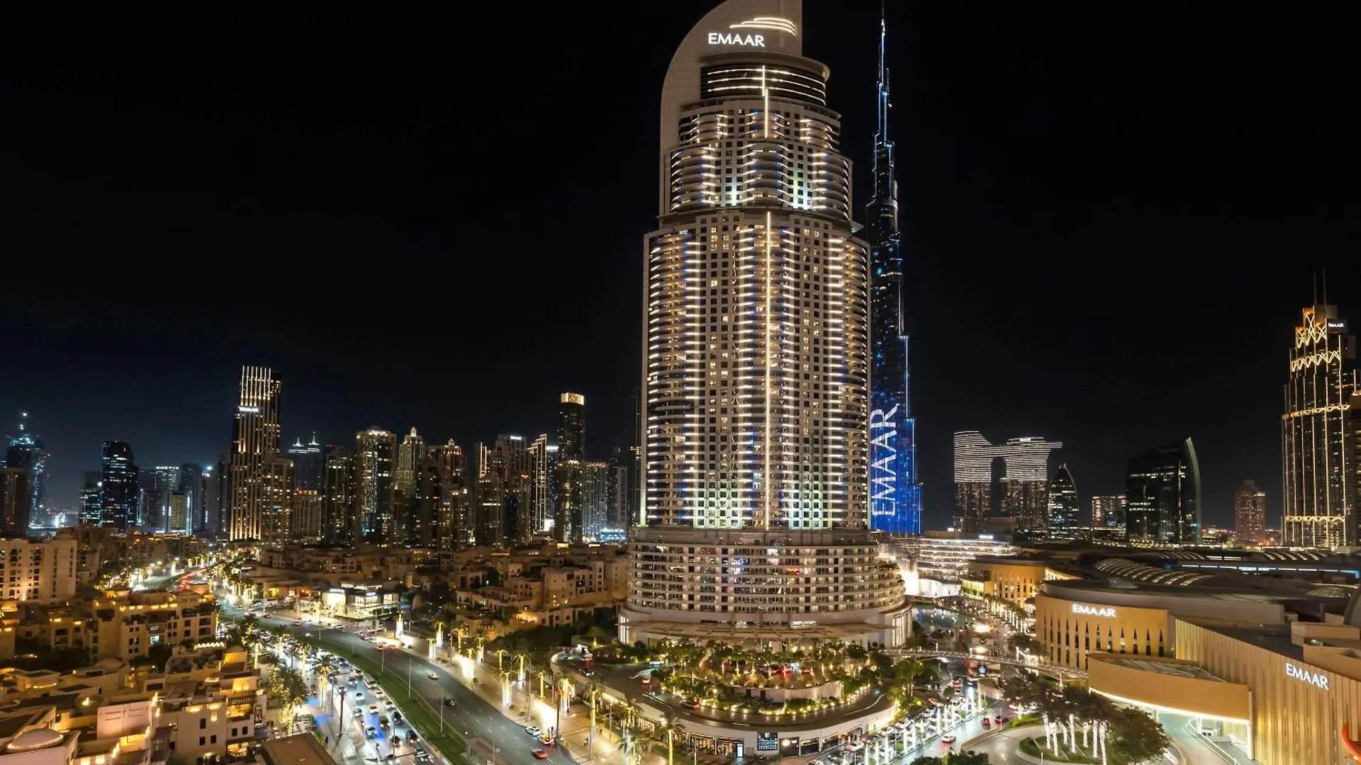 New! Ps5! Burj Khalifa View & Infinity Pool Apartment Dubai